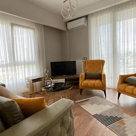 Toya Next Aparthotel *